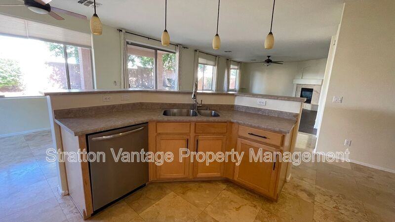 6814 W Lariat Ln - Photo 3 of 40