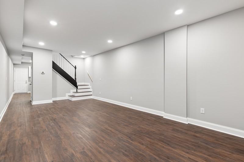 2202 Clifton Ave - Photo 2 of 23