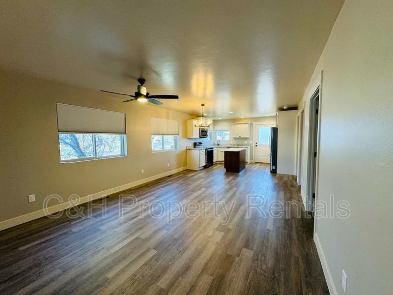 3330 Winchell Ln - Photo 2 of 23