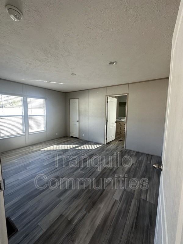 364 Hester Dr - Photo 3 of 12