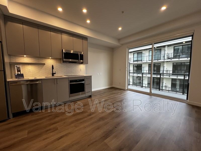 1200 Devonshire Ave - Photo 4 of 8