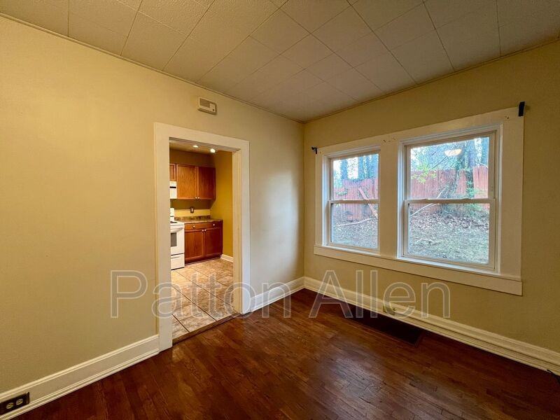 1 Middlemont Ave - Photo 6 of 32