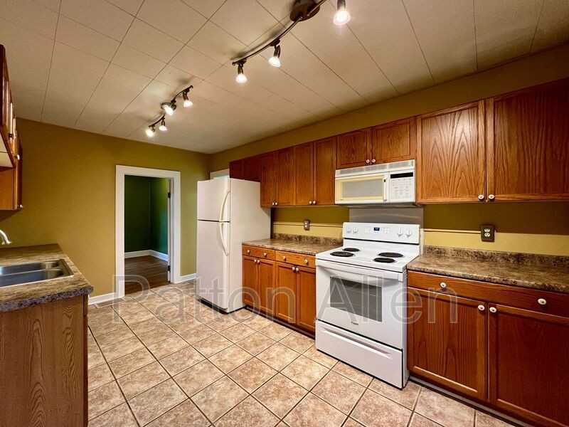 1 Middlemont Ave - Photo 7 of 32