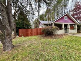 featured image of 1 Middlemont Ave