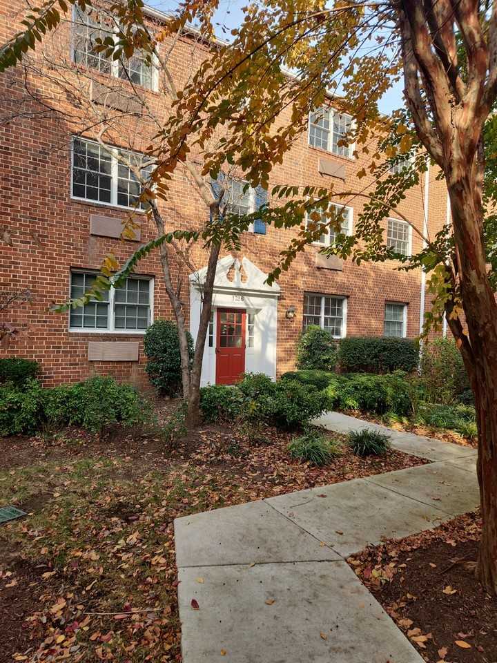1726 W Abingdon Dr - Photo 2 of 26