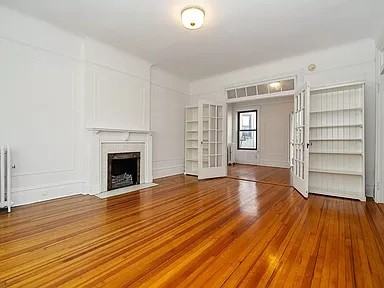 882 Union St - Photo 2 of 5