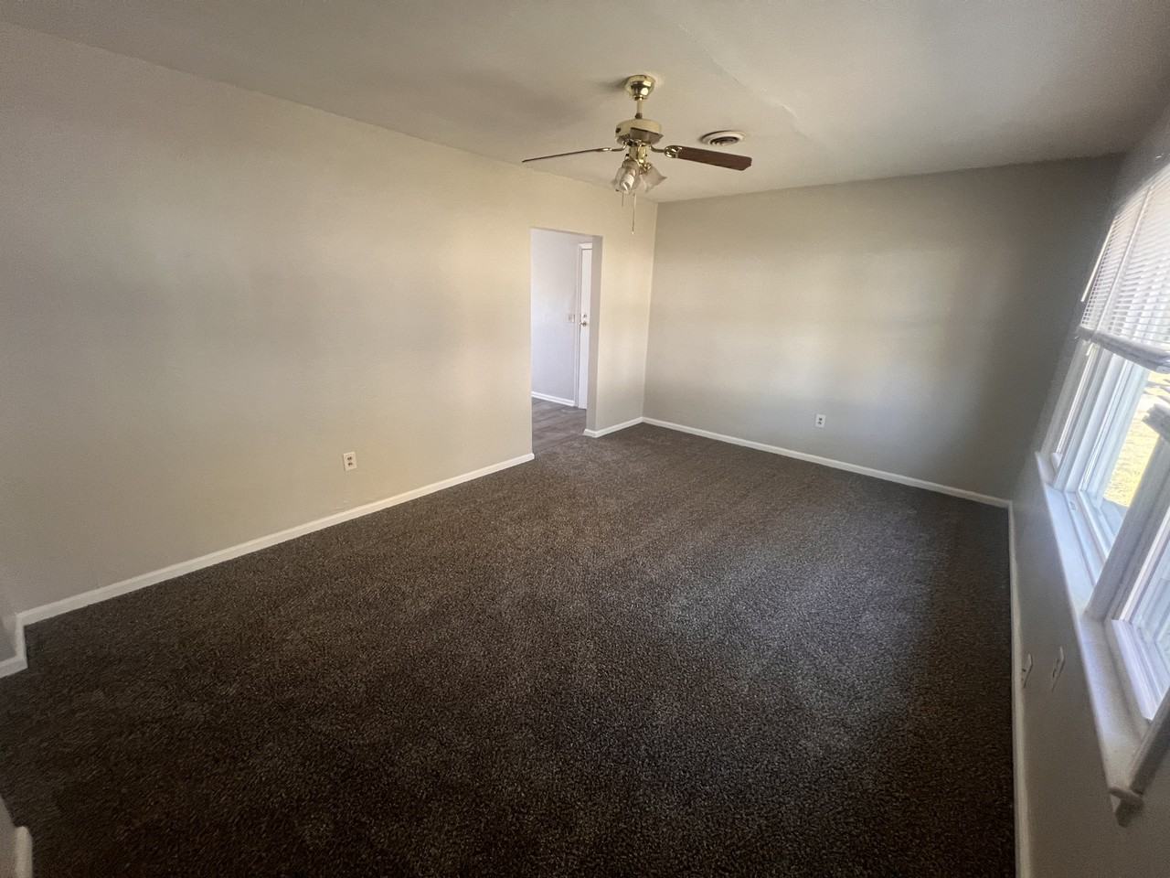 409 10th Ter - Photo 2 of 6