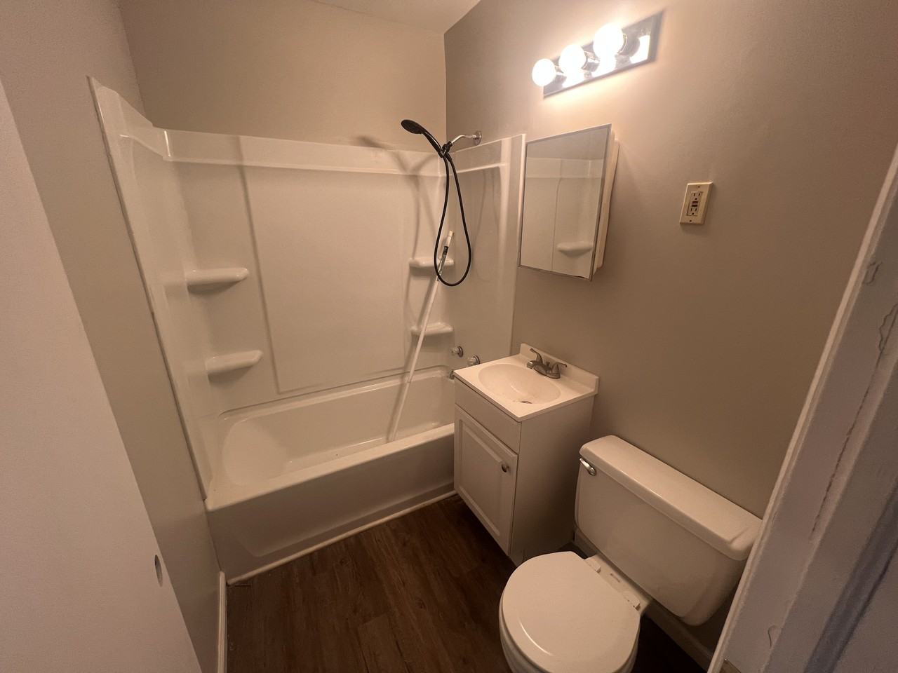 409 10th Ter - Photo 6 of 6