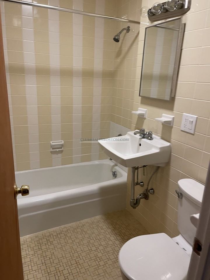 64 Brighton Ave #112 - Photo 4 of 6