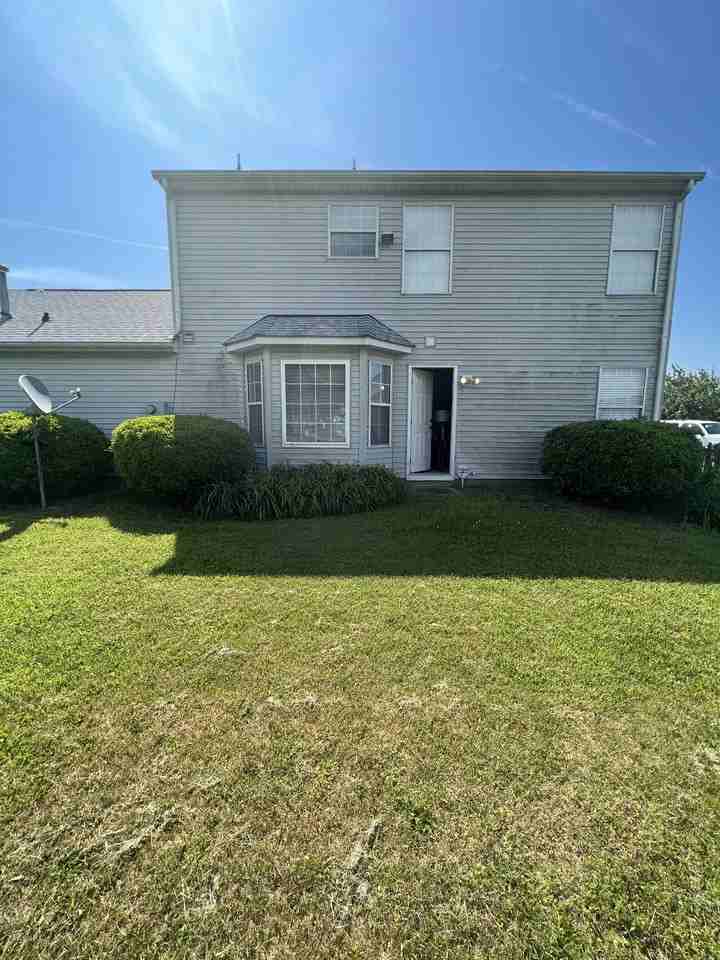 6213 Calvert Ct - Photo 2 of 48