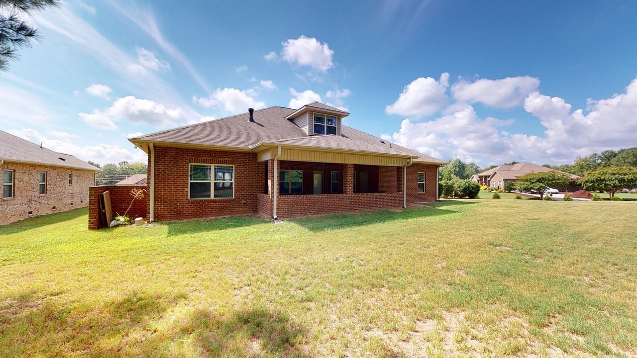 46 Crosscreek Ln - Photo 2 of 8