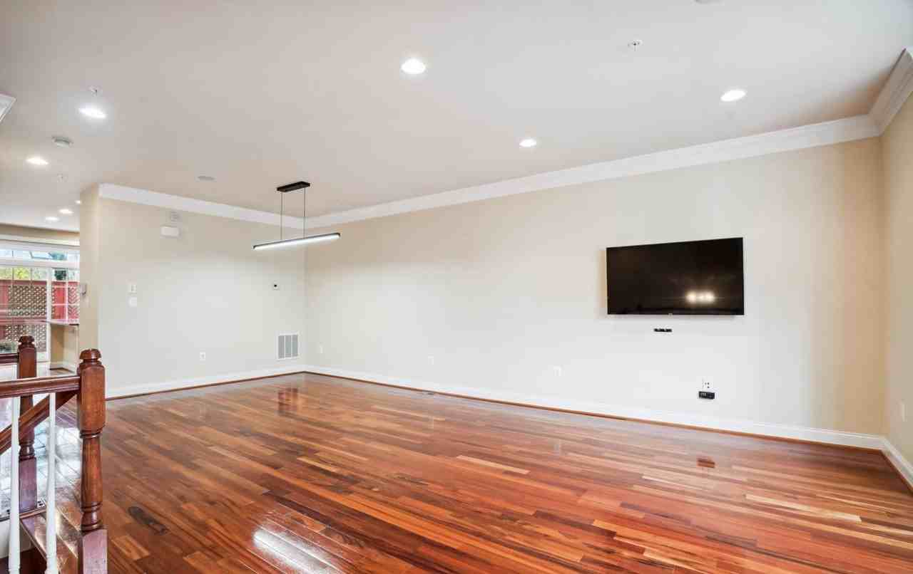 8062 Criaza Branch Ct - Photo 5 of 42