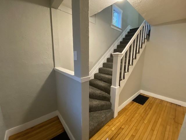 2622 W 2nd St - Photo 2 of 20