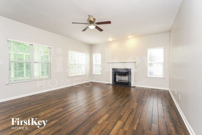 6060 Charring Dr - Photo 3 of 16