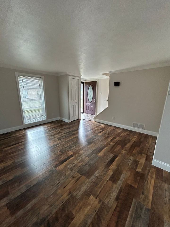 1670 Brodhead Road - Photo 6 of 38