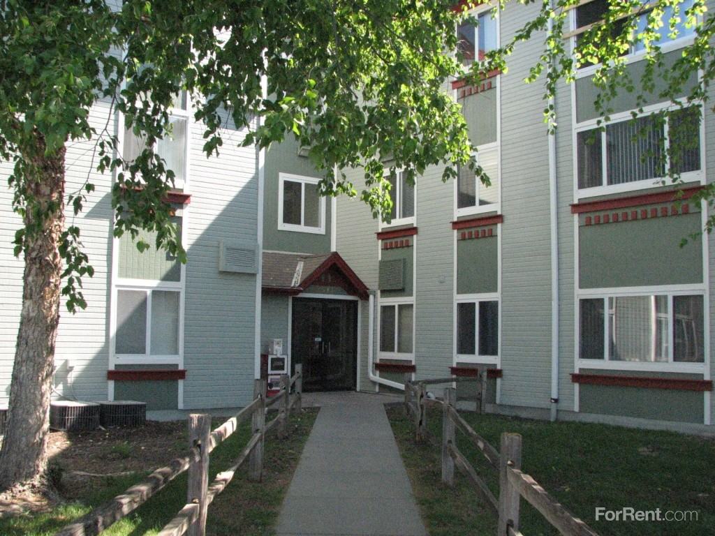 Parkview Apartments - Photo 3 of 18