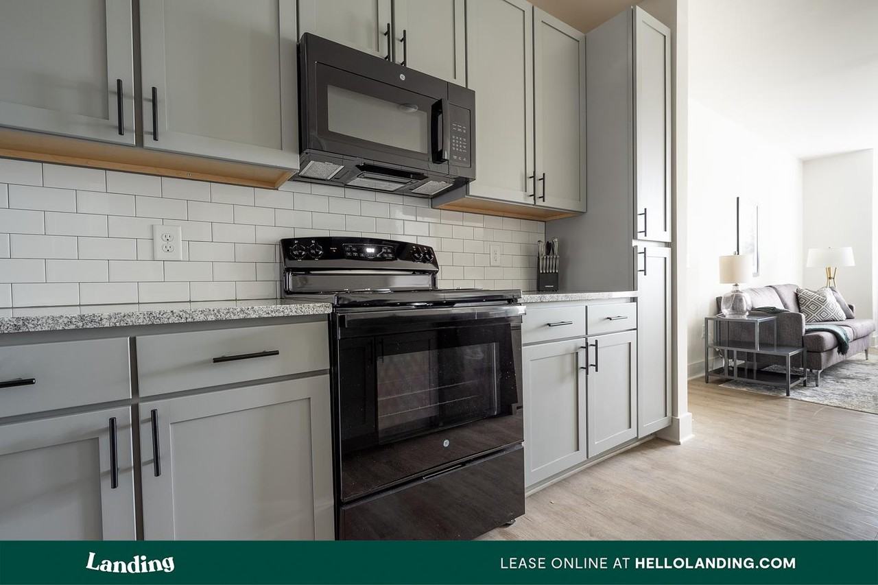 404 W 26th St - Photo 7 of 50