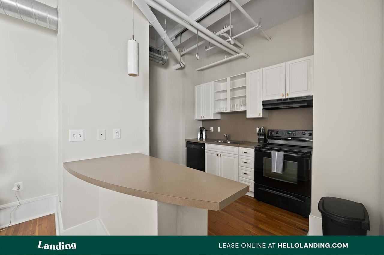 211 Union St - Photo 3 of 50