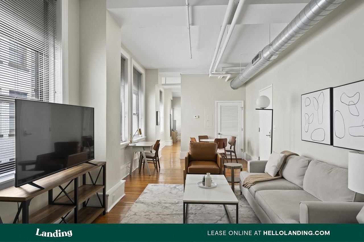 211 Union St - Photo 7 of 50