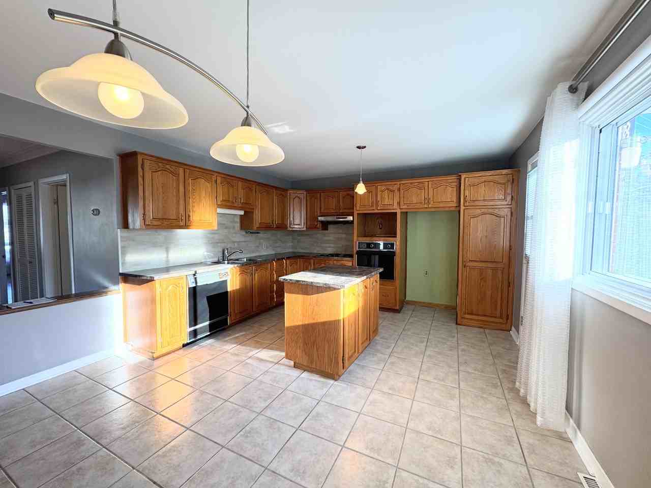 7462 Avenue du Cellier - Photo 3 of 20