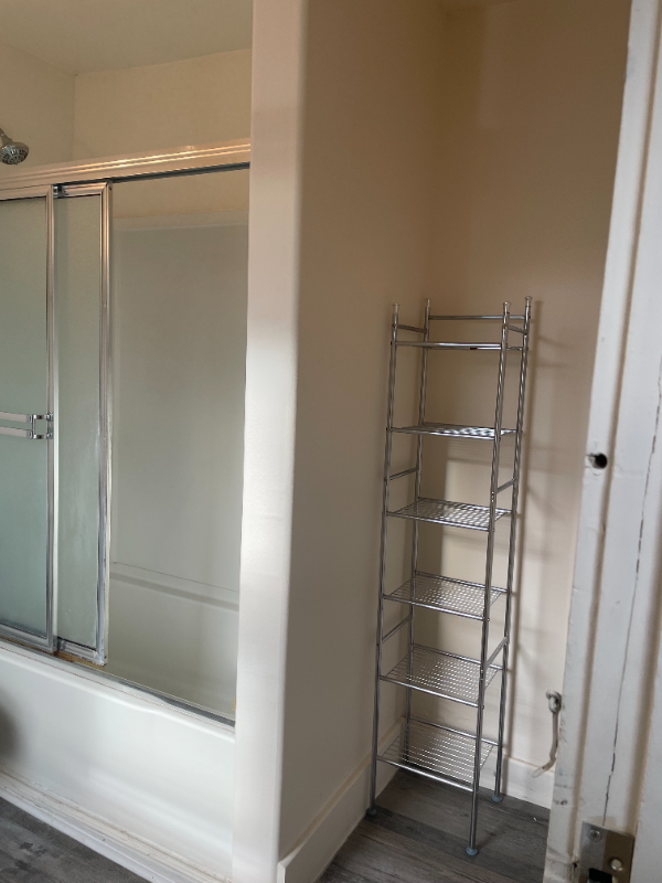 412 1/2 S Lincoln St #2 - Photo 7 of 9