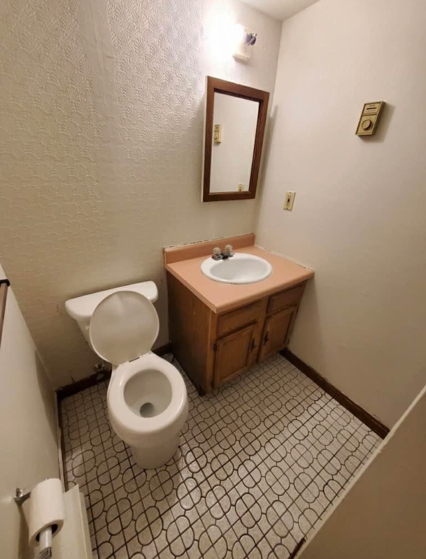 141 Old Liverpool Rd #5 - Photo 3 of 3