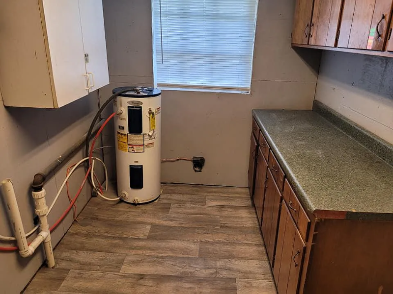 102 2nd St - Photo 5 of 8