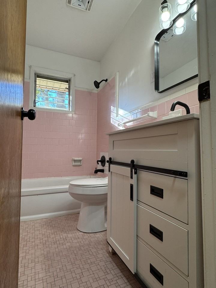 714 Avondale Rd - Photo 6 of 27