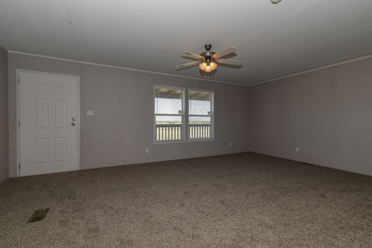 7384 Fm 36 S - Photo 3 of 31