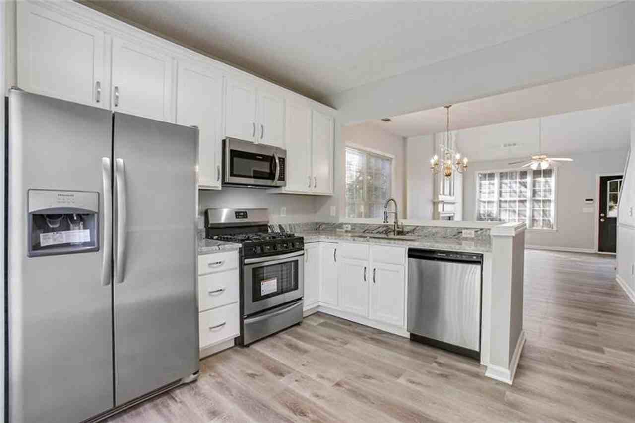 1650 Leyland Dr Nw ##Nw - Photo 4 of 7