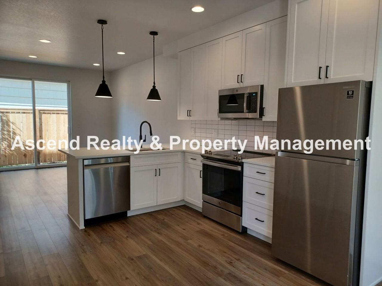 5311 Ne 14th Pl - Photo 5 of 28