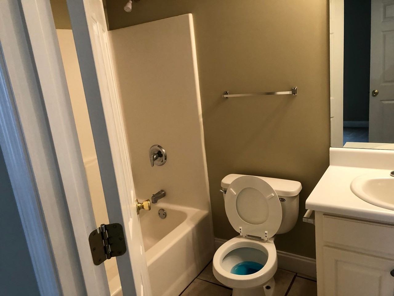 2723 Mclain Ln - Photo 2 of 10