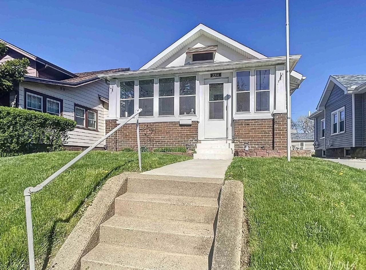 2351 38th St - Photo 3 of 13