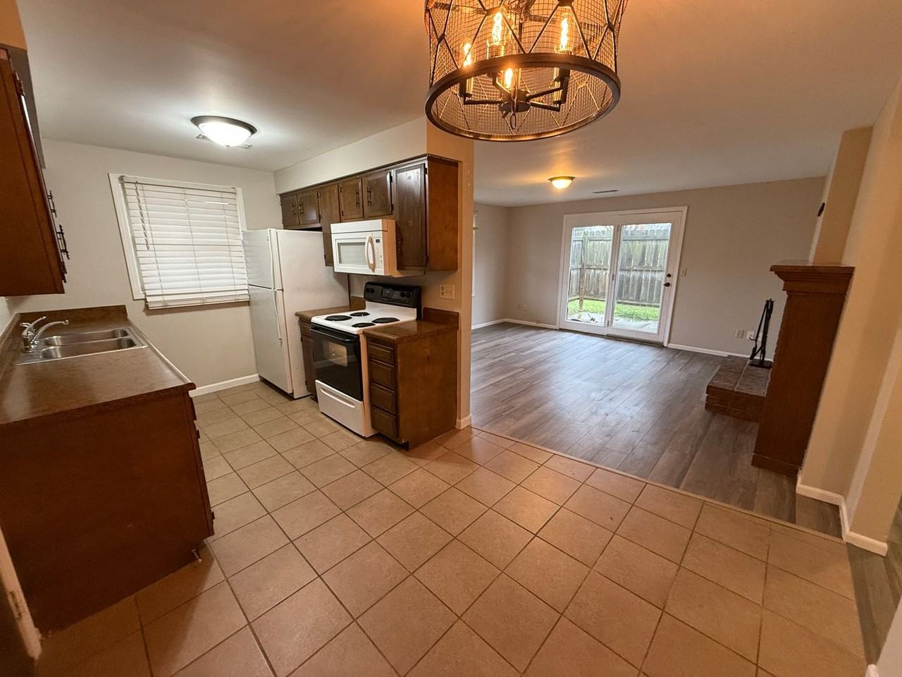 2308 Valley Creek Run - Photo 7 of 17