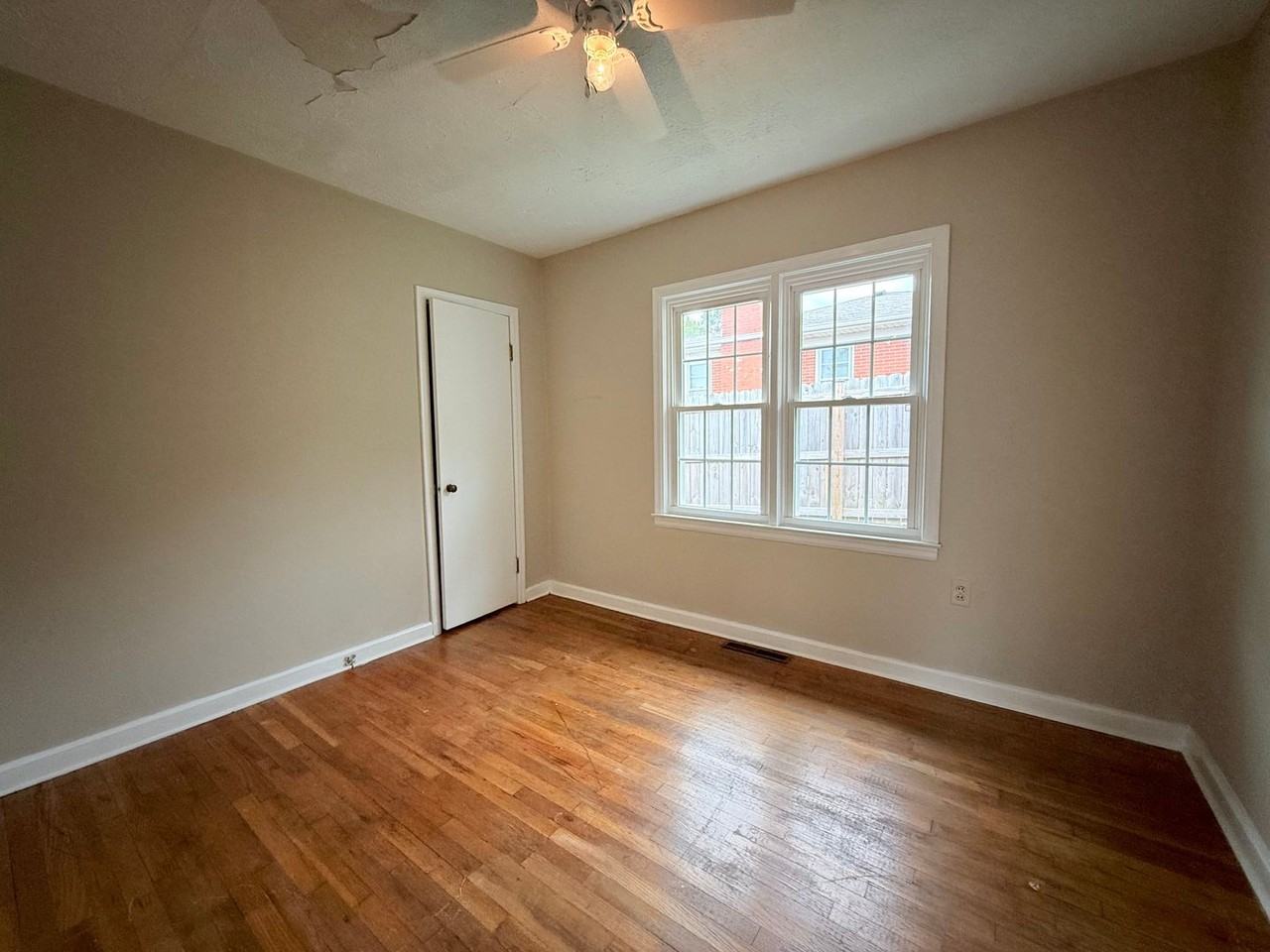112 Bellevue Dr - Photo 5 of 8
