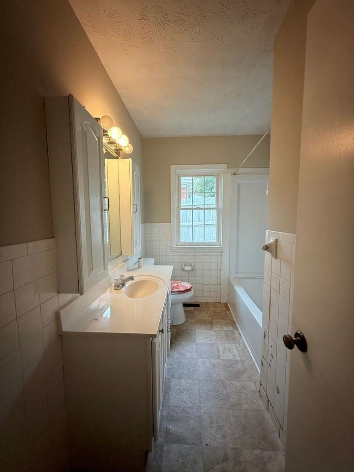 112 Bellevue Dr - Photo 6 of 8