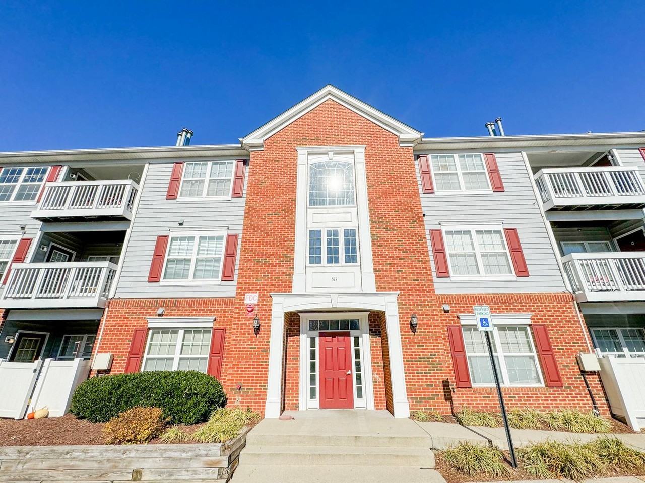521 Constellation Sq Se #L - Photo 2 of 23