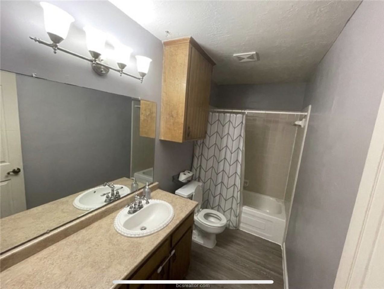 2318 Yosemite Dr #NA - Photo 4 of 8