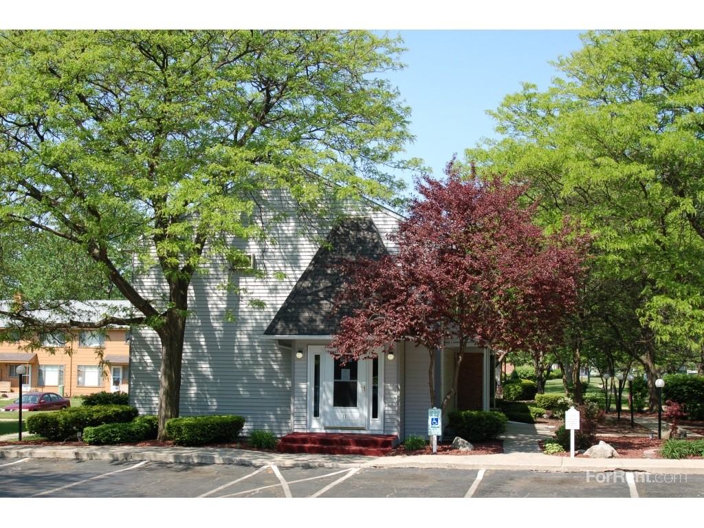 Central Park Apartments (A Rental Housing Community) - Photo 3 of 20