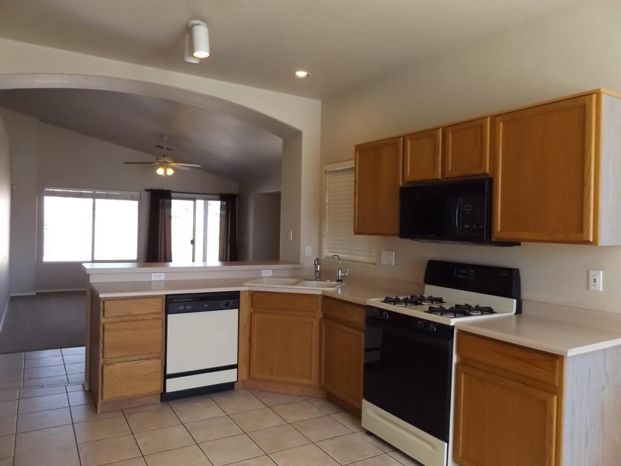 116 West Del Rio Street - Photo 2 of 8