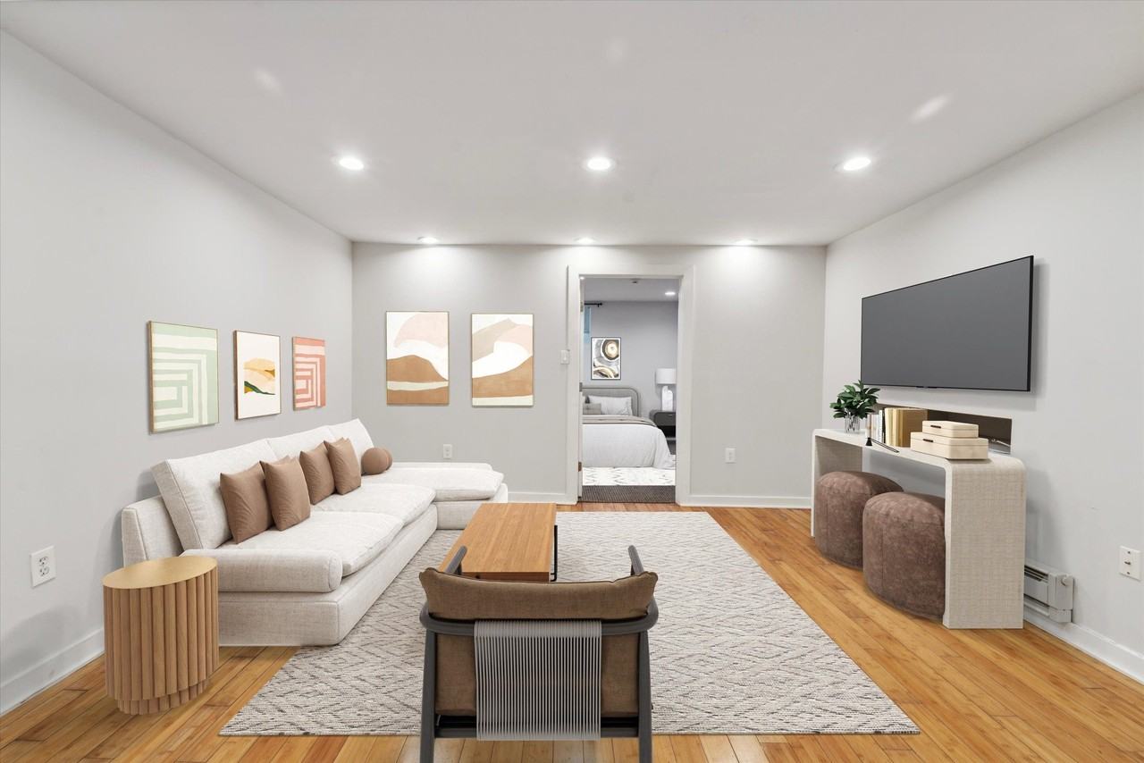 359 Lyceum Ave - Photo 6 of 18