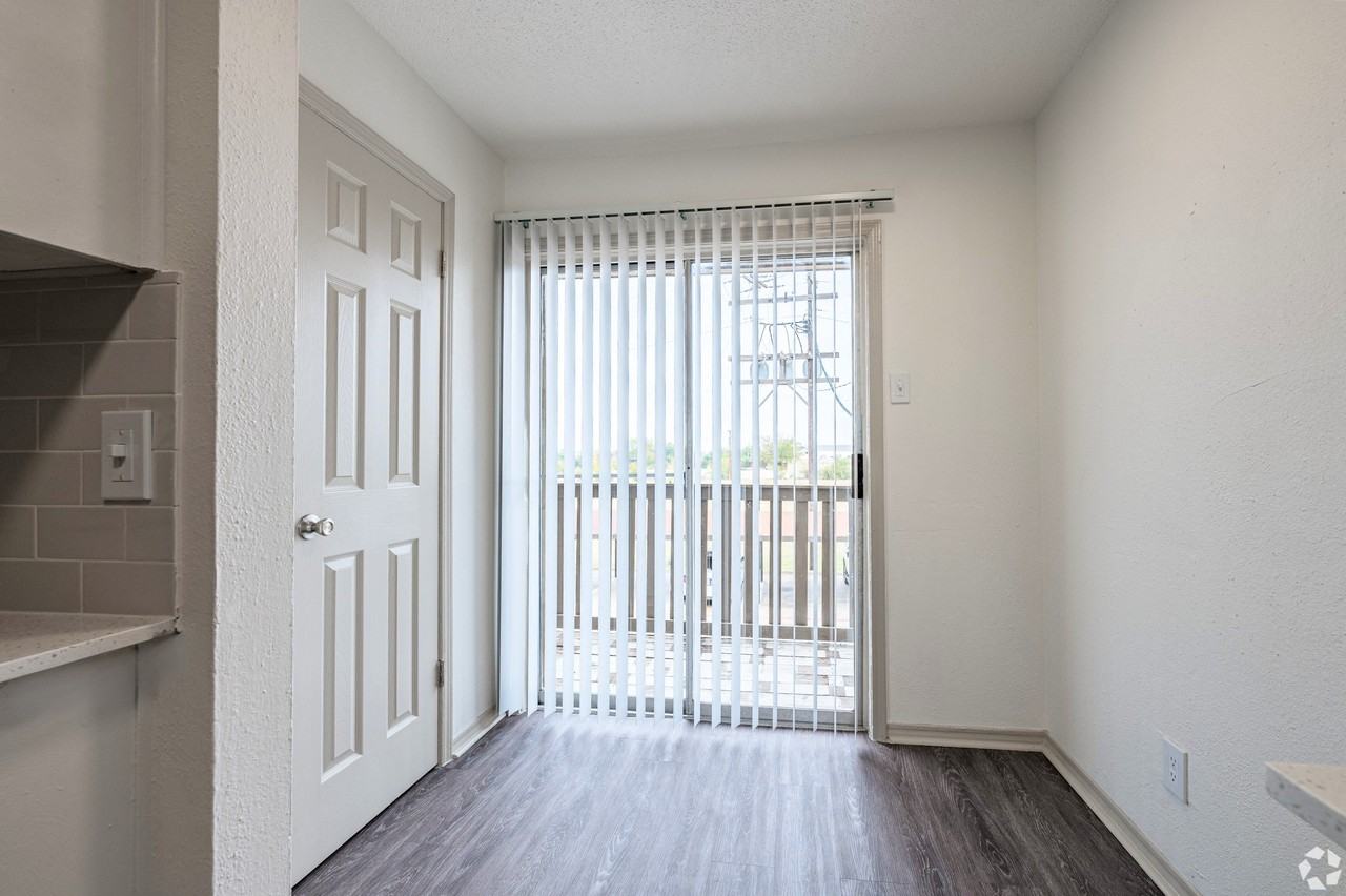 Oaks at Spring Valley - Photo 3 of 21