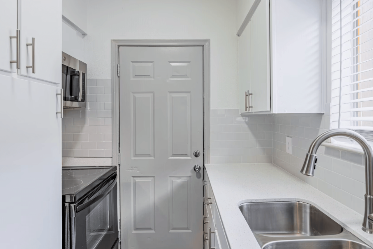 Oaks at Spring Valley - Photo 6 of 21