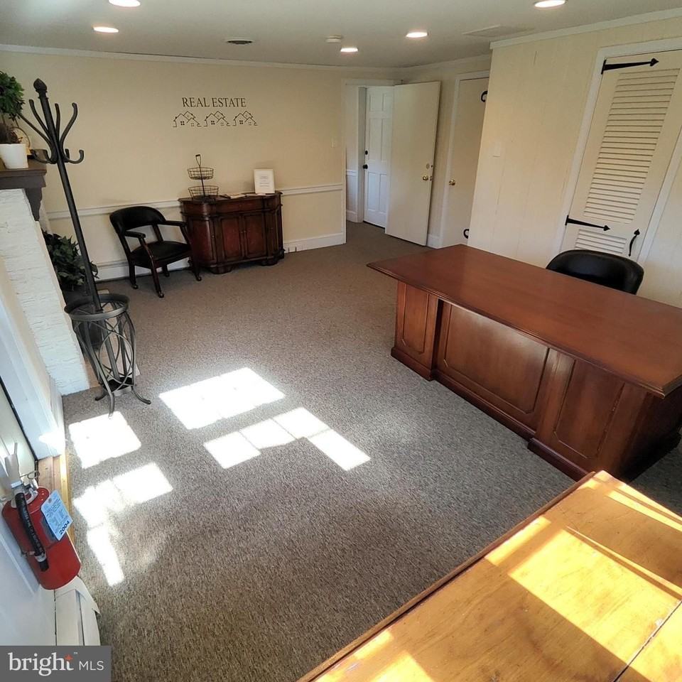 1220 Valley Forge Rd - Photo 4 of 14