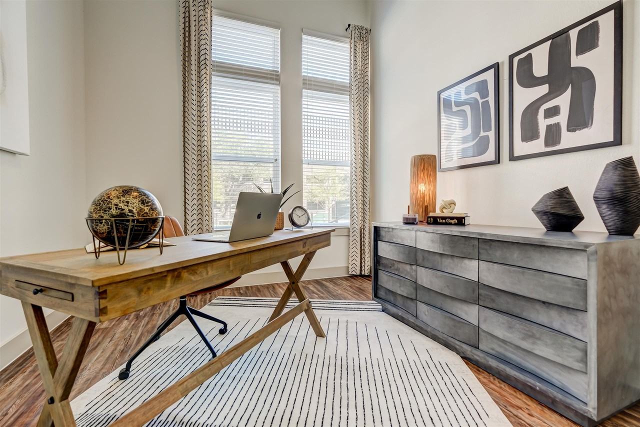 Davis at the Square - Photo 5 of 21