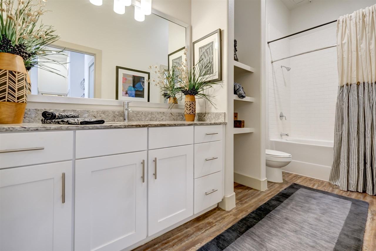 Davis at the Square - Photo 6 of 21