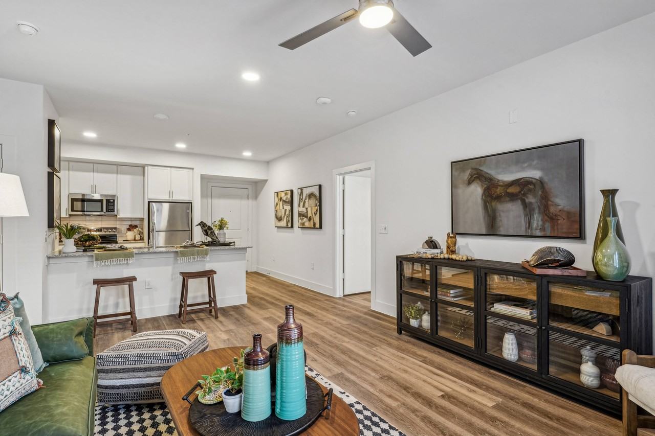 Heritage McKinney Square - Photo 2 of 35