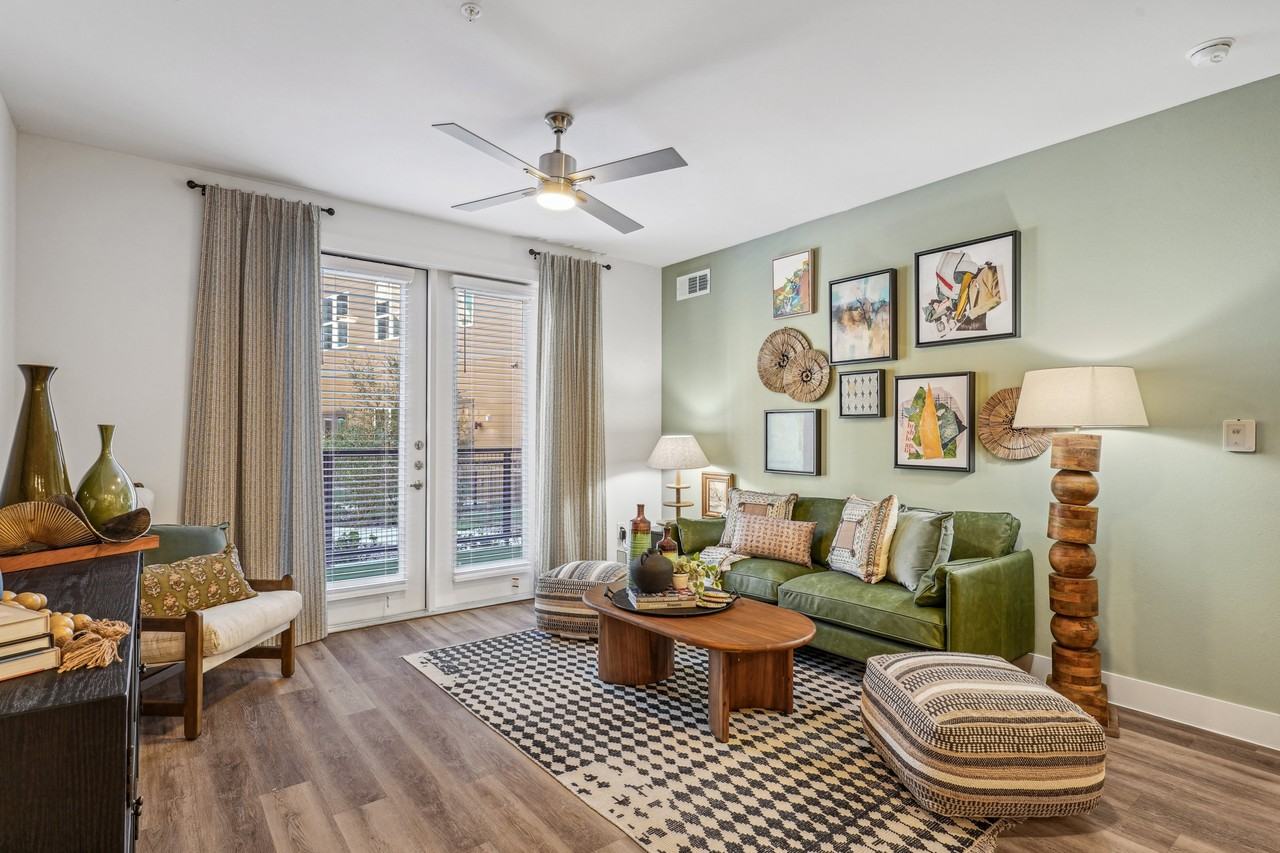 Heritage McKinney Square - Photo 3 of 35