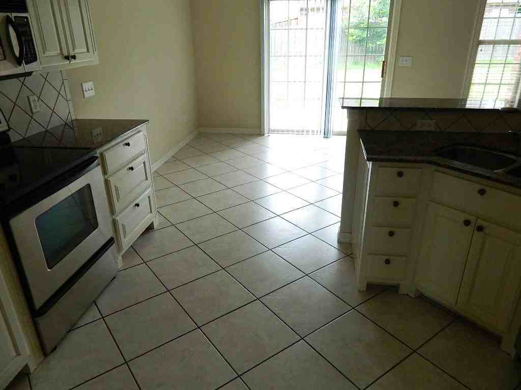 2432 Water Way Dr - Photo 3 of 5