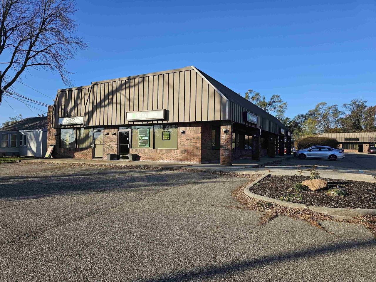 47501 Van Dyke Ave - Photo 2 of 4